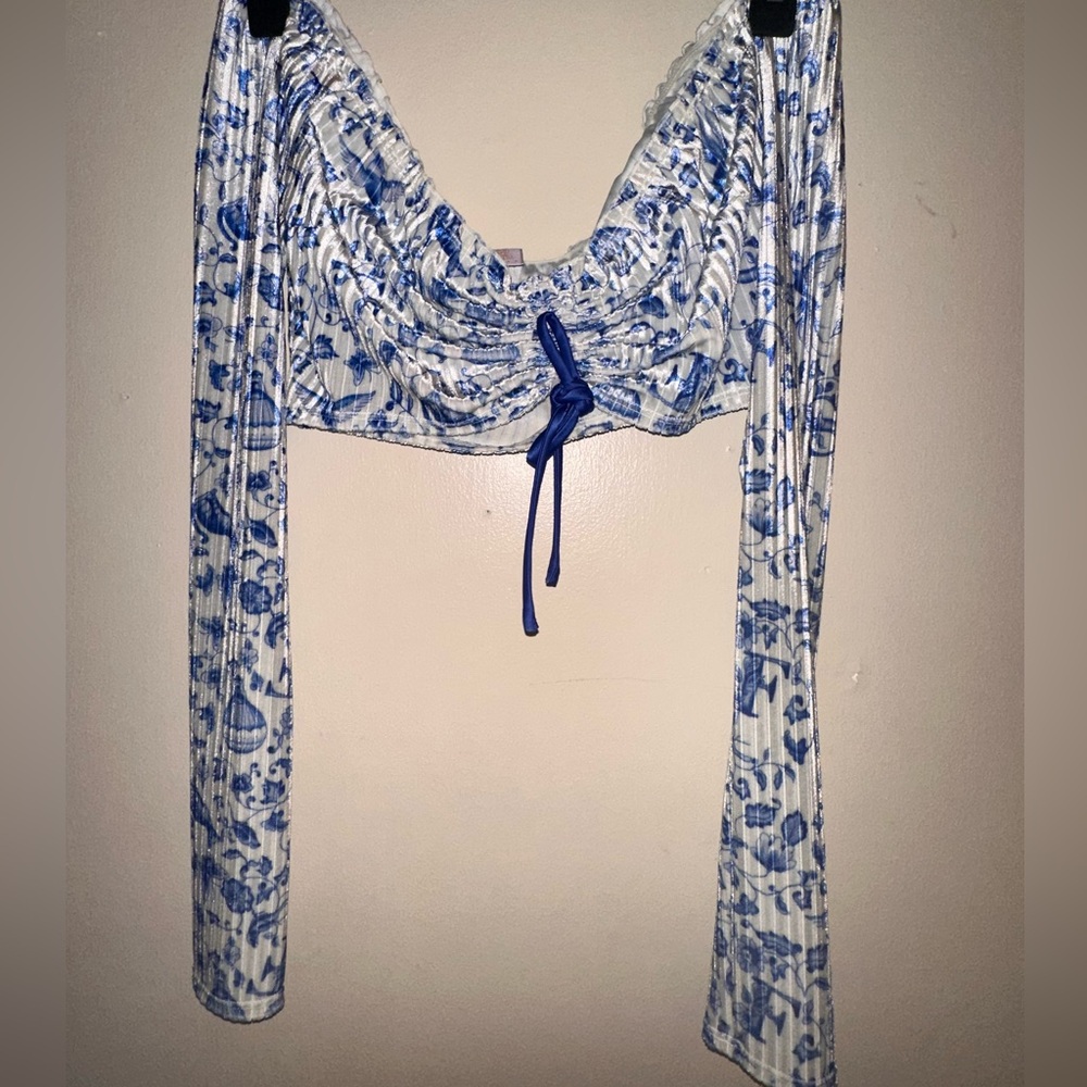 Fenty holiday crop shirt